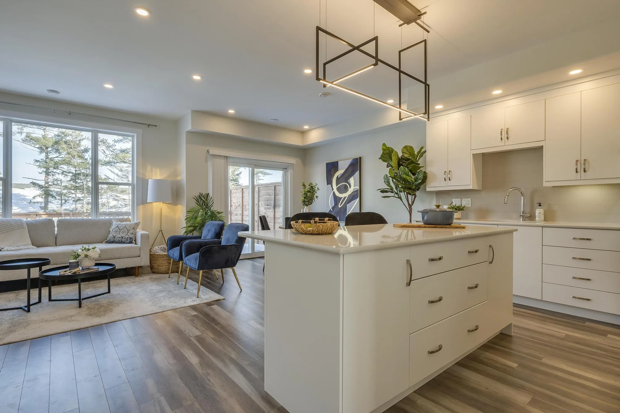 Elizabeth Doane Drive — Halifax interior designed by MAD Design Interiors (photo 6 of 10)
