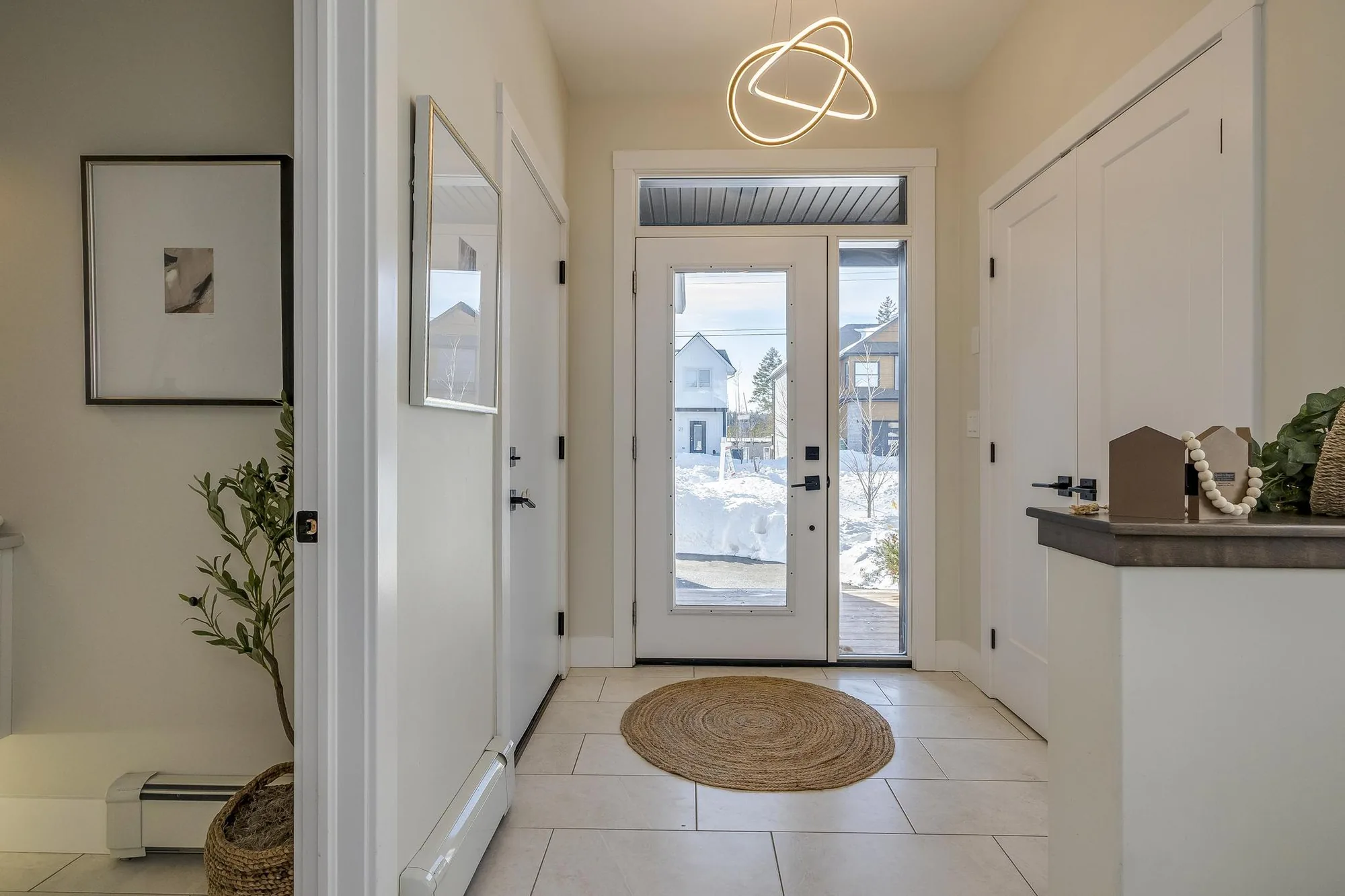 Elizabeth Doane Drive — Halifax interior designed by MAD Design Interiors (photo 7 of 10)