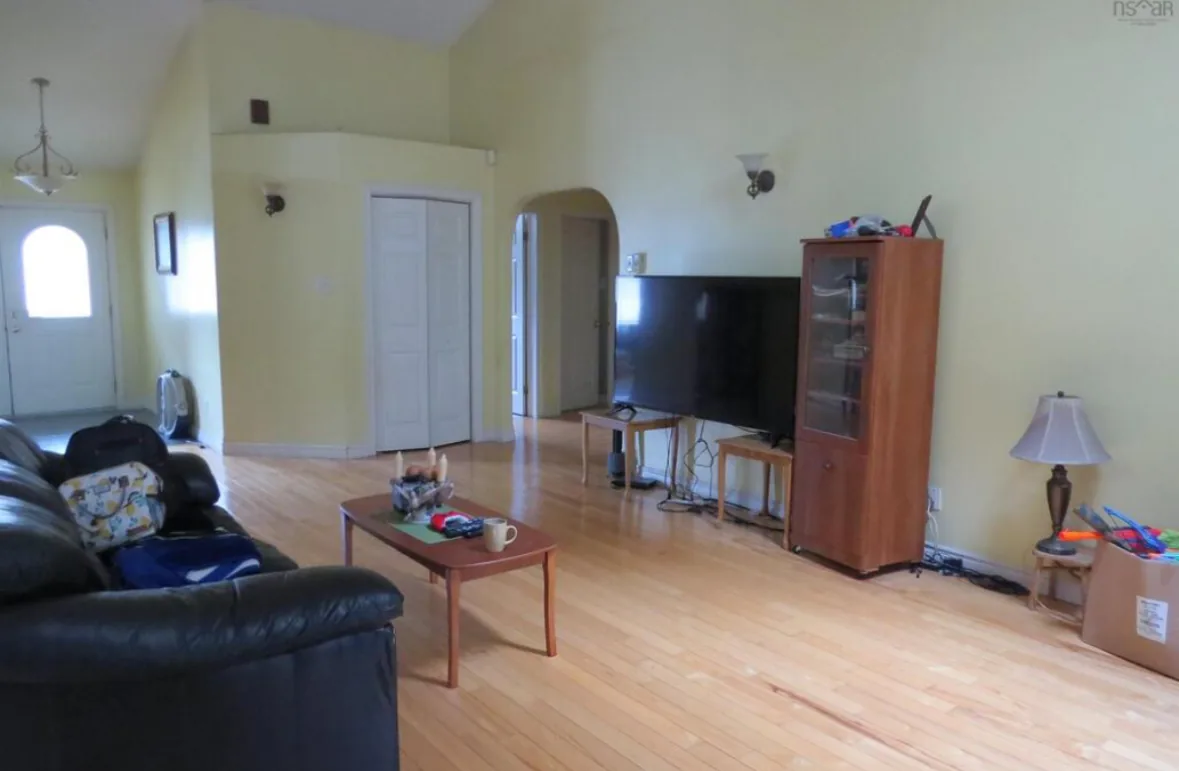 Gail Avenue — Family Room 2, before the renovation by MAD Design Interiors