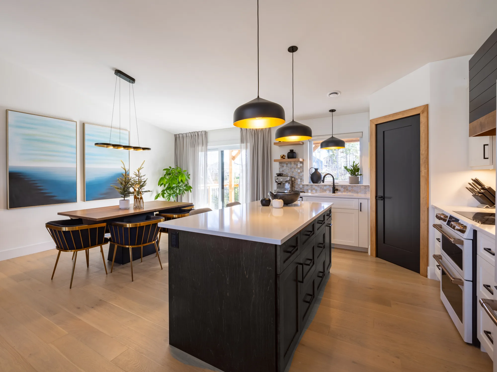Olive Avenue — Halifax interior designed by MAD Design Interiors (photo 10 of 12)